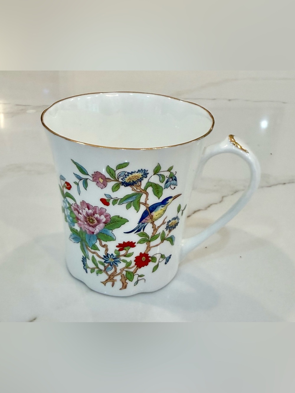 Aynsley Pembroke fine bone china mug, produced in England.